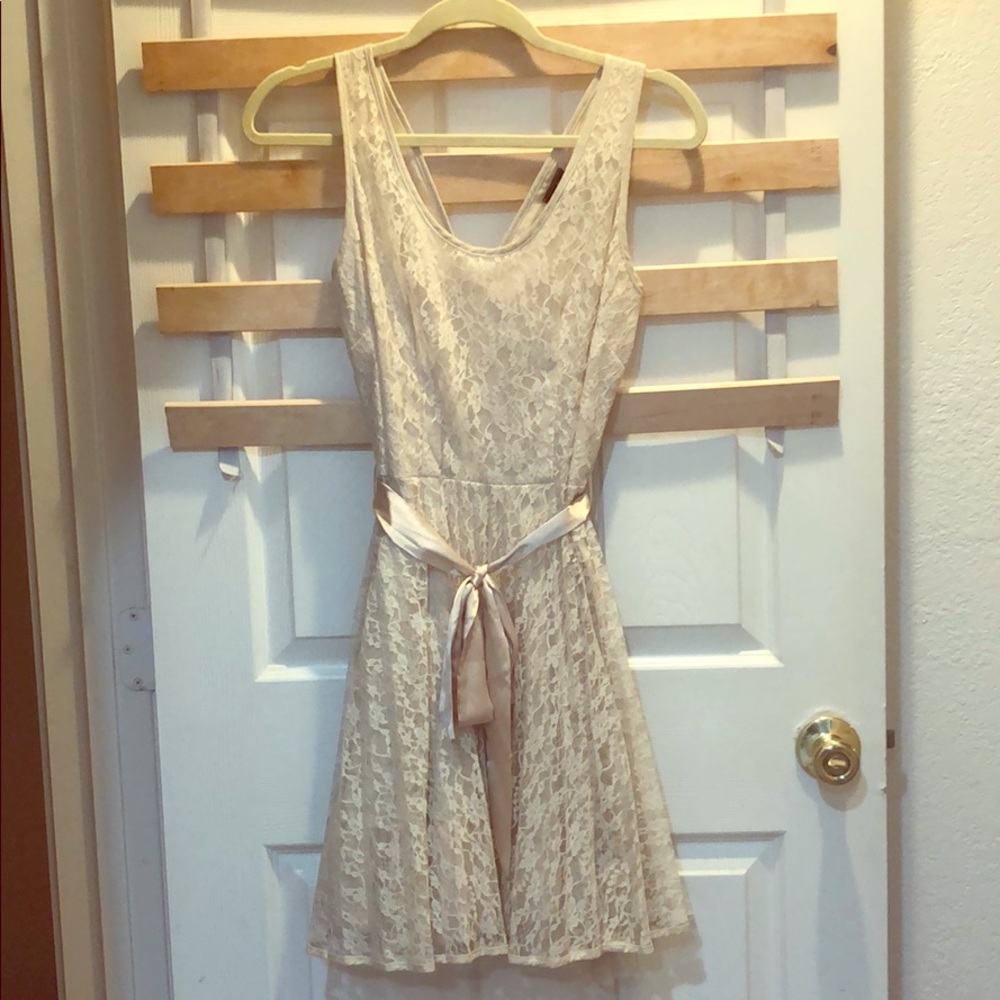 Cream Lace Dress Size Medium